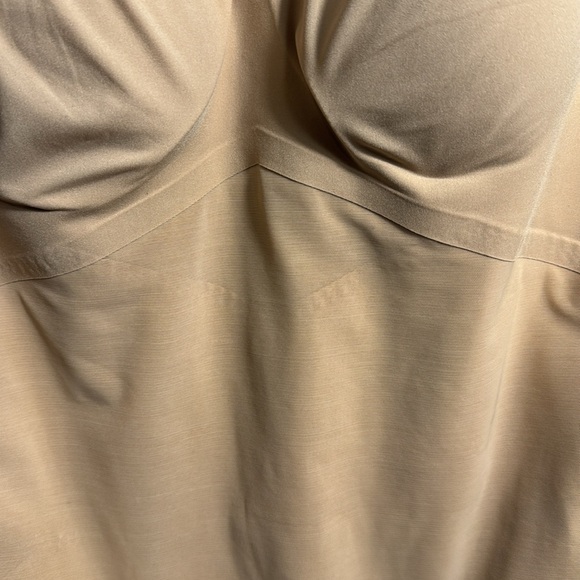 Honeylove Tan Shapewear Bodysuit with Built-in Support - Picture 5 of 13